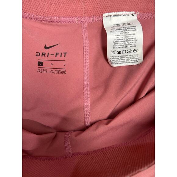 Nike Pro 3’ Women’s Training Shorts in Desert Berry - Picture 5 of 5